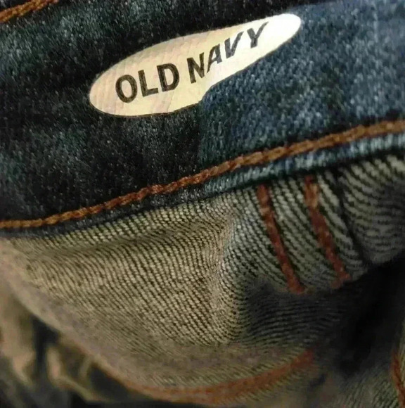 Old  navy shorts - Picture 2 of 4